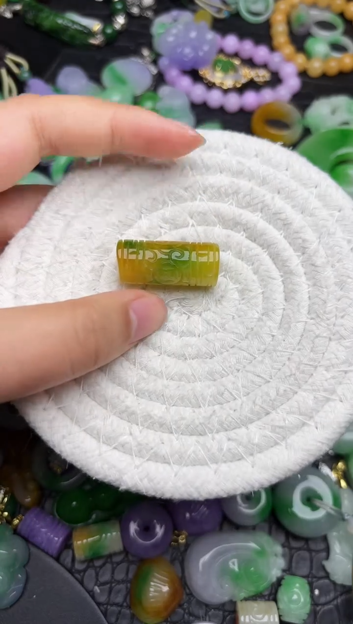 颈饰未镶嵌翡翠缅甸翡翠吊坠