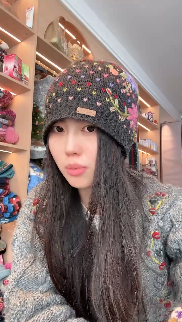 羊毛灰色满天星帽