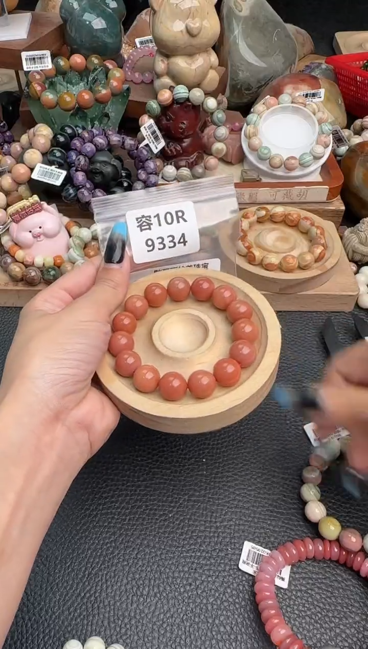 【闪购商品】石英质玉未镶嵌手链10R9334