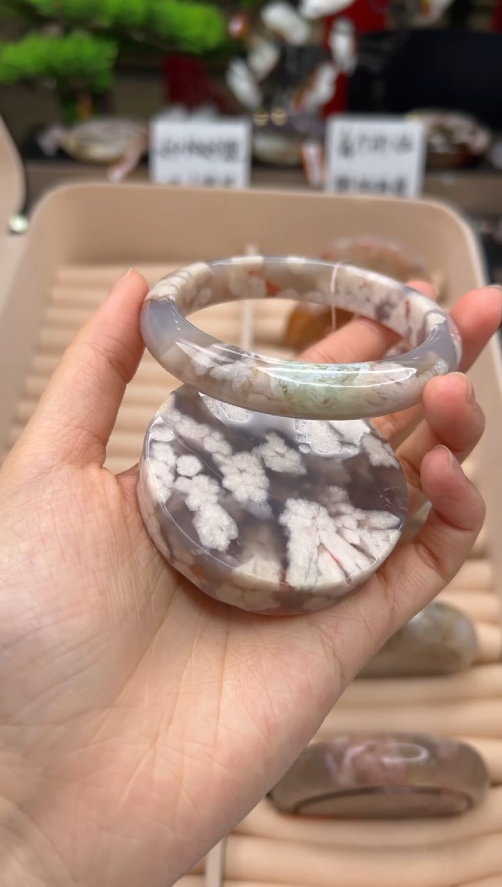 【闪购商品】石英质玉未镶嵌手镯59圈口（赠送镯心）622288