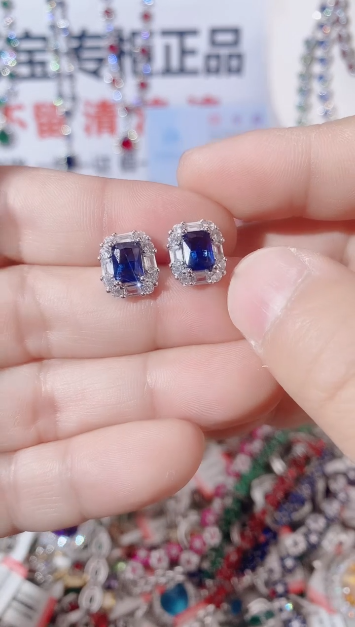 耳饰蓝宝石未镶嵌  