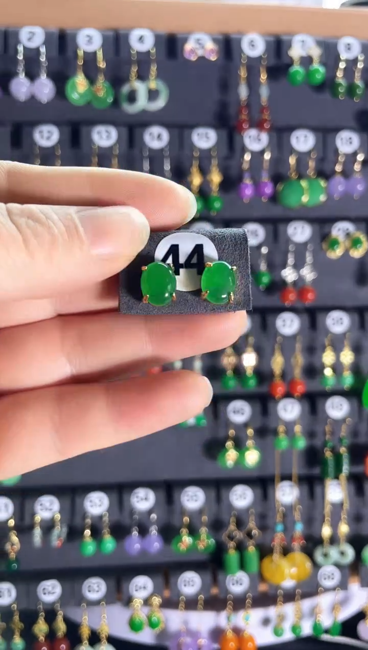 【闪购商品】翡翠耳饰银S925镶嵌44....