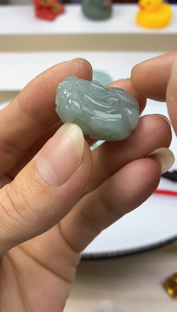 颈饰未镶嵌翡翠?****n10天然缅甸翡翠A货