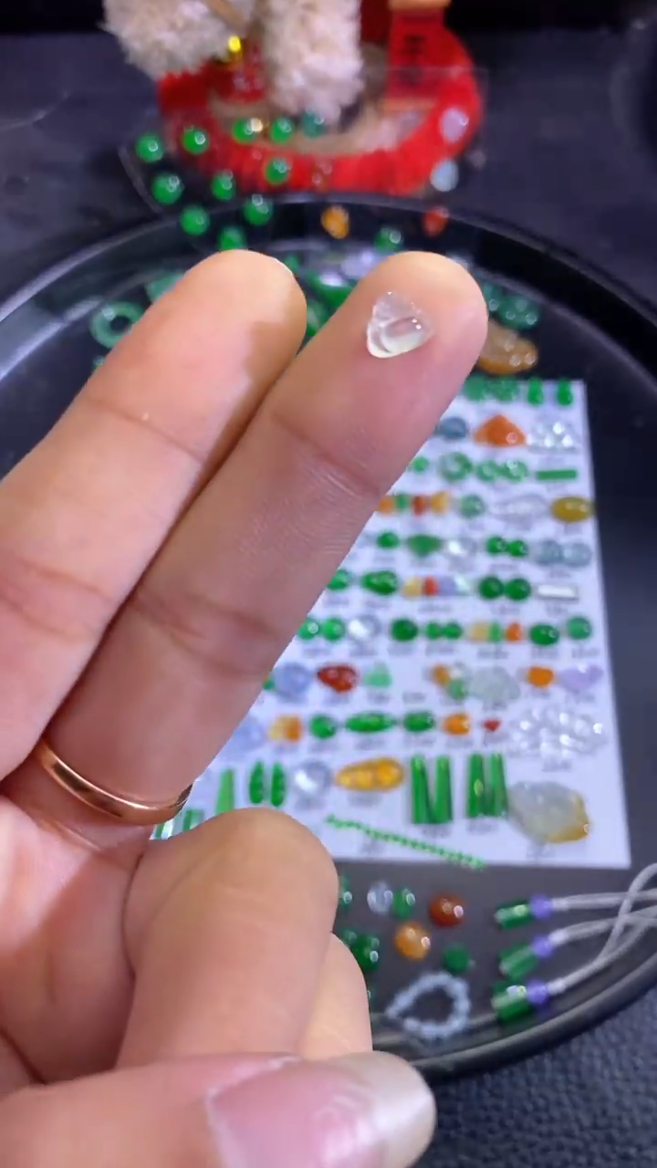 未镶嵌挂件翡翠佛