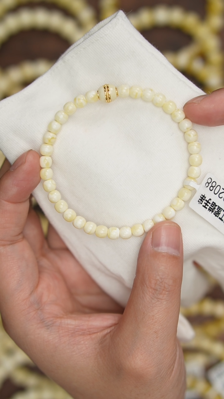 【闪购商品】蜜蜡珠宝奇石未镶嵌约5.5mm+（单件）