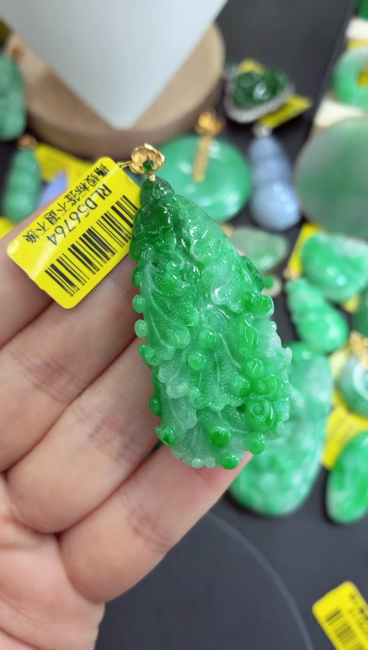 吊坠(不含链)18K金镶嵌翡翠挂件