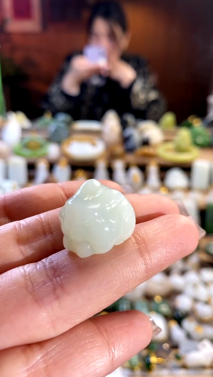 【闪购商品】和田玉吊坠未镶嵌。