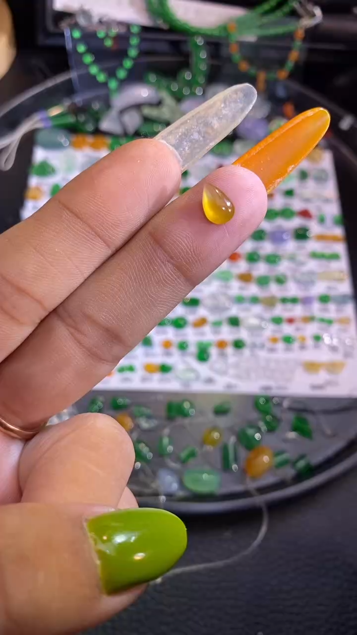 翡翠挂件未镶嵌水滴