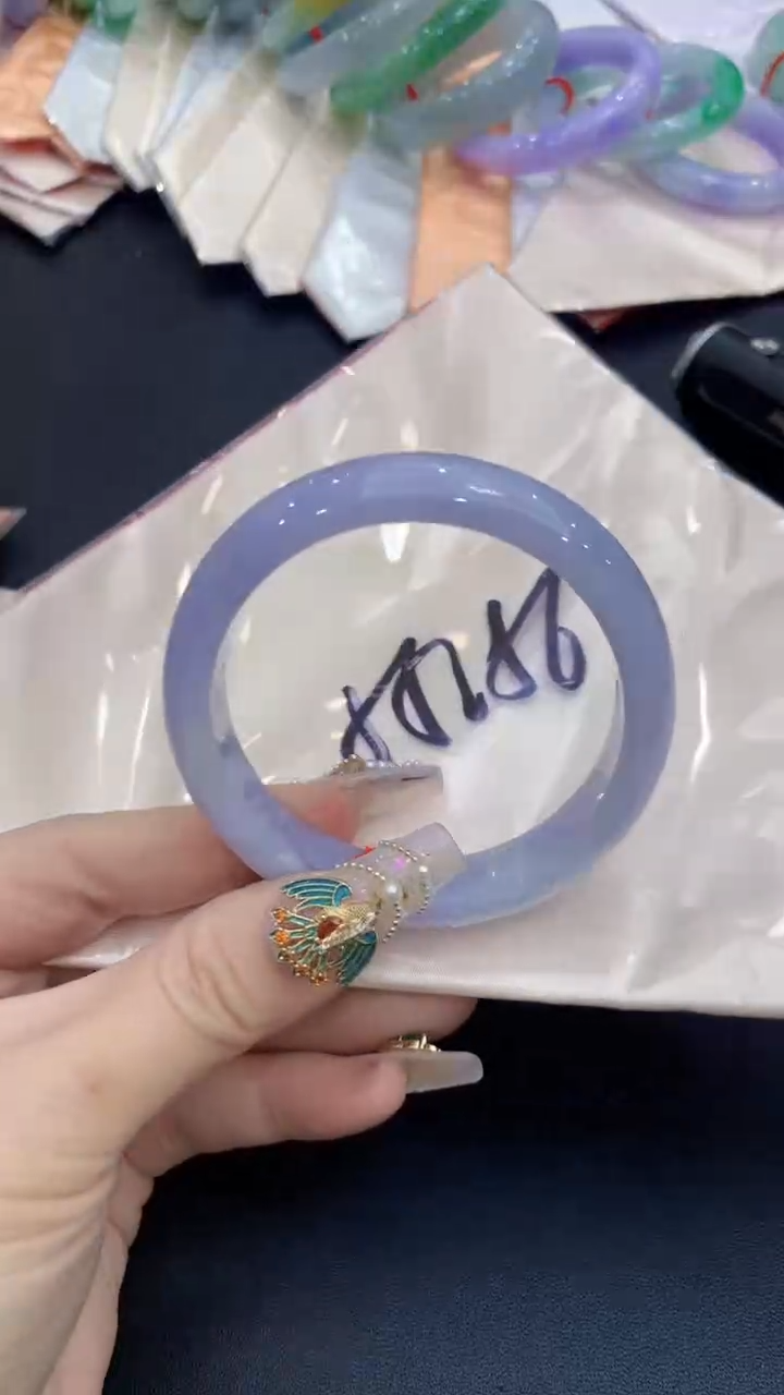 【闪购商品】翡翠手镯未镶嵌1018479035