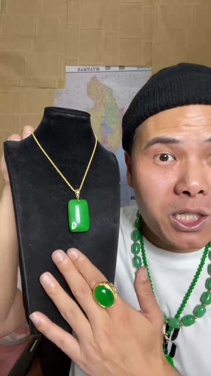 翡翠未镶嵌吊坠(赠链)【小伍珠宝】高端无镶嵌无事牌