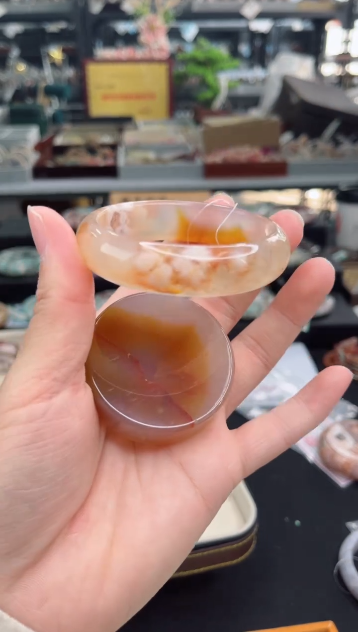 【闪购商品】石英质玉手镯未镶嵌55圈口（赠品镯心）6441300