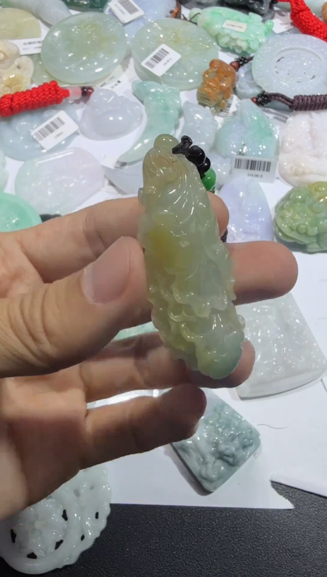 【闪购商品】翡翠颈饰未镶嵌00009847
