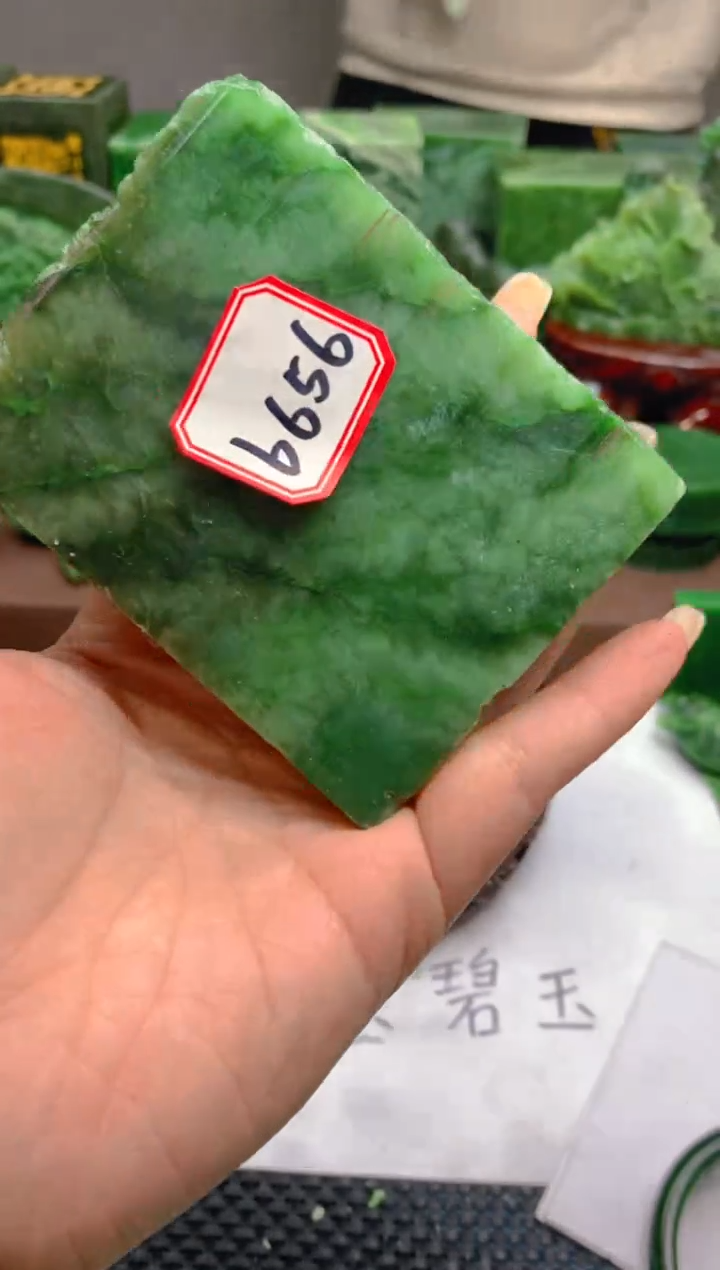 【闪购商品】和田玉未镶嵌珠宝半成品1