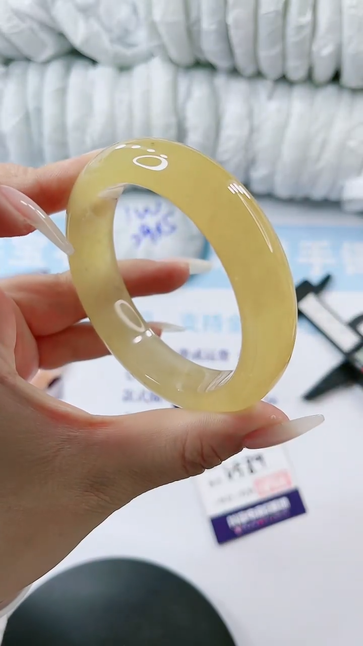 【闪购商品】石英质玉手镯未镶嵌多样性发货V589