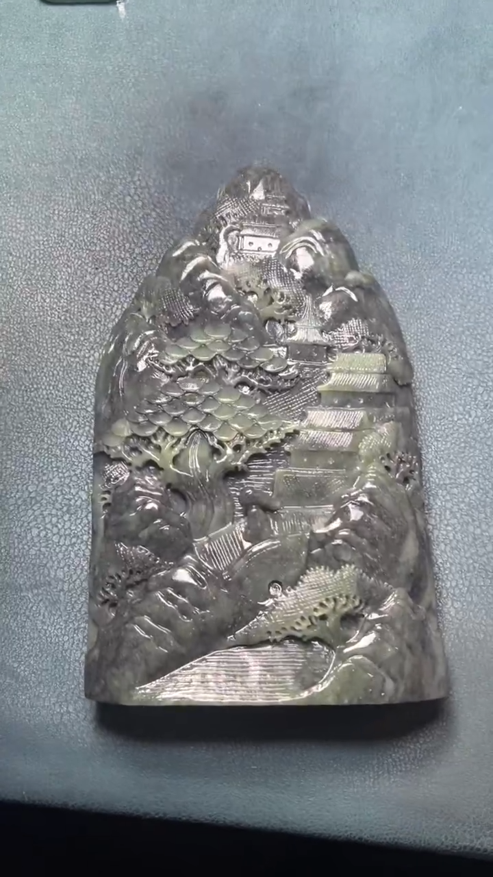 未镶嵌和田玉摆件-