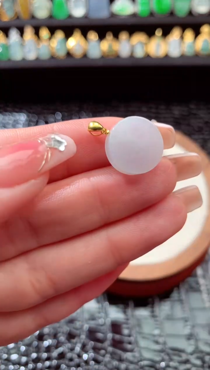 【闪购商品】翡翠颈饰18K金镶嵌扣