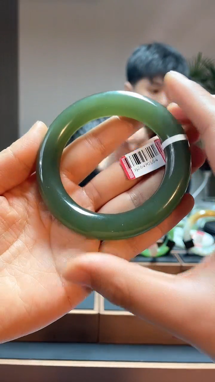 【闪购商品】和田玉手镯未镶嵌56湖水绿26490554