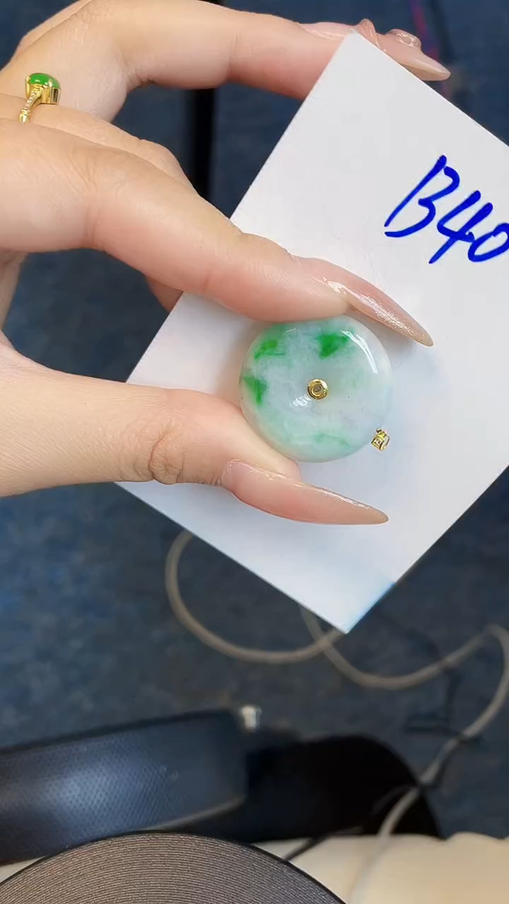 【闪购商品】翡翠颈饰18K金镶嵌00000000
