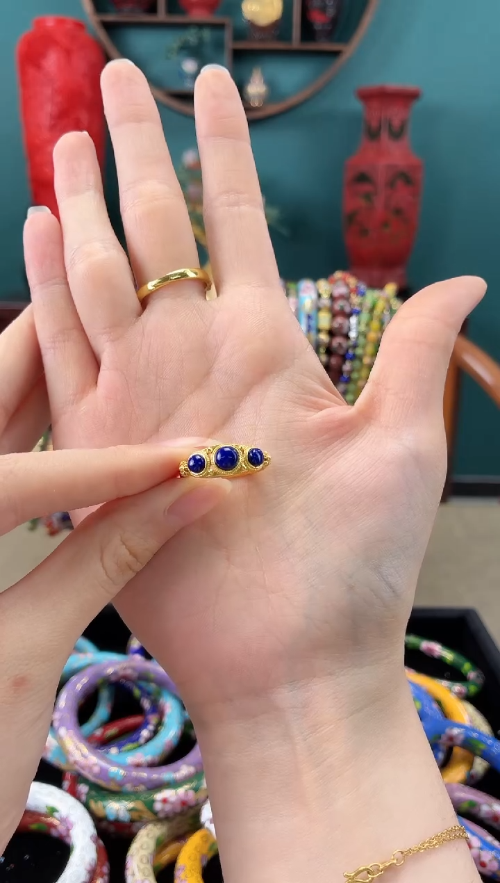 青青款开口戒指一只