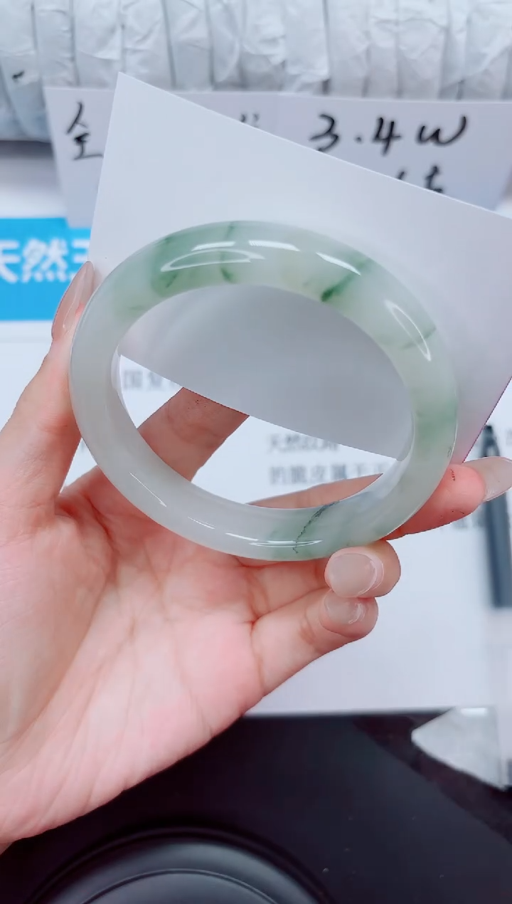 未镶嵌手镯石英质玉255-60