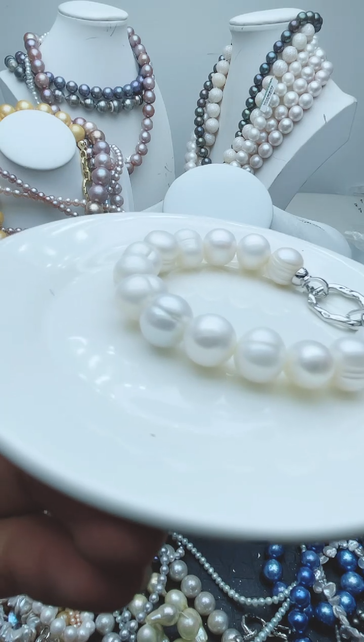 【闪购商品】淡水珍珠颈饰钛钢81