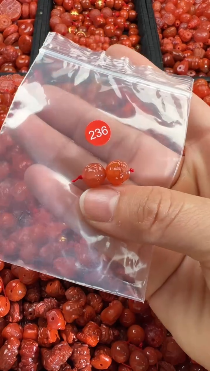 【闪购商品】南红玛瑙颈饰未镶嵌1