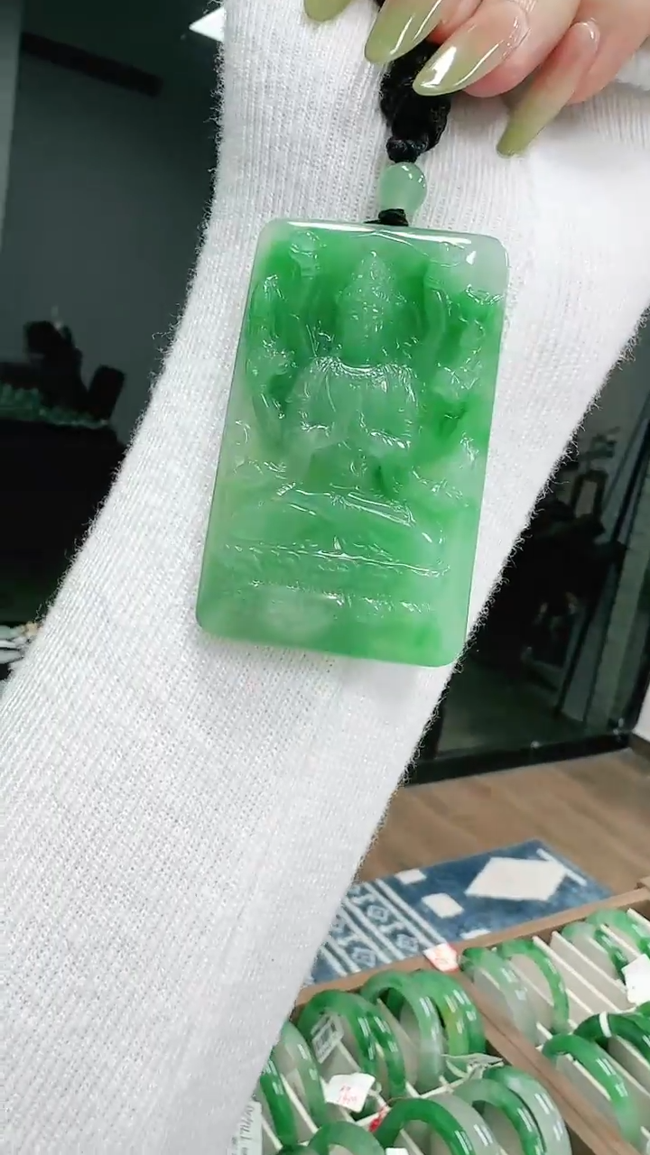 未镶嵌1石英质玉（非洲翠）/0410