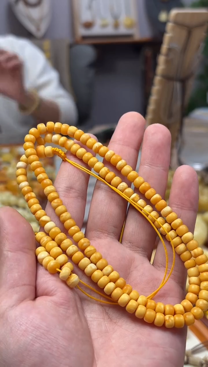 【闪购商品】蜜蜡裸石未镶嵌多圈