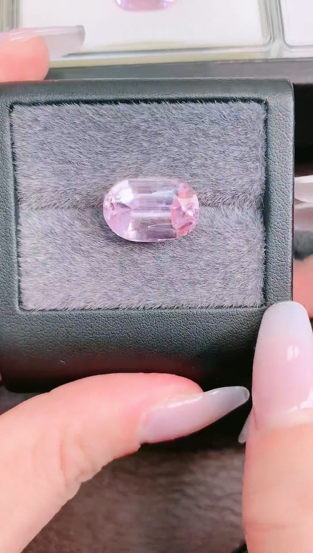 未镶嵌锂辉石裸石12.82ct