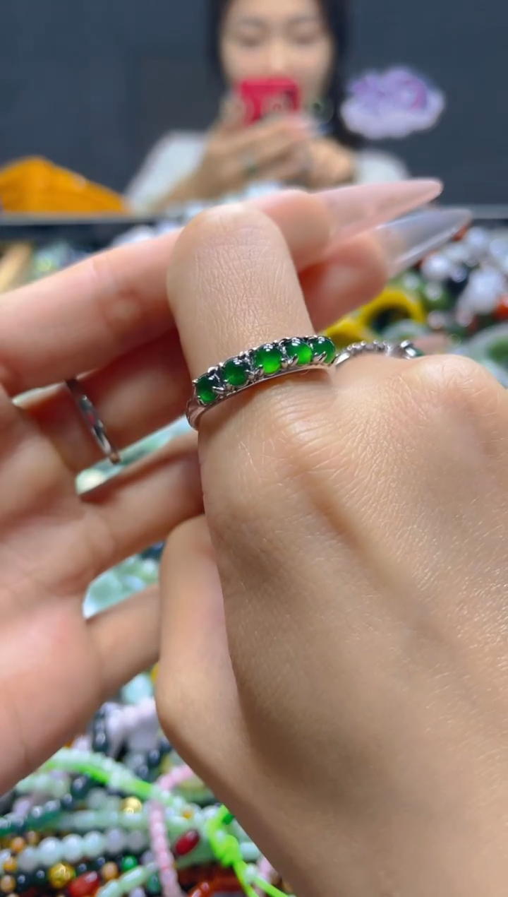 颈饰未镶嵌翡翠/T/翡翠A货，一件也是批发价