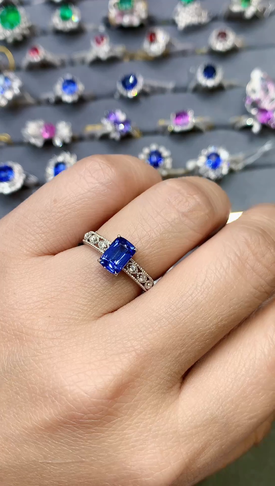 【闪购商品】蓝宝石戒指18K金镶嵌1