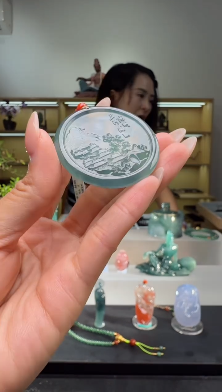 吊坠(不含链)未镶嵌翡翠山水（多样性发其一）
