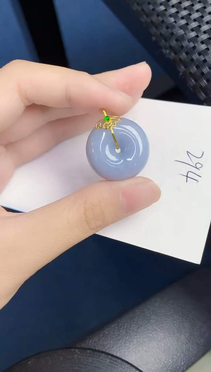 翡翠18K金镶嵌颈饰0000000001