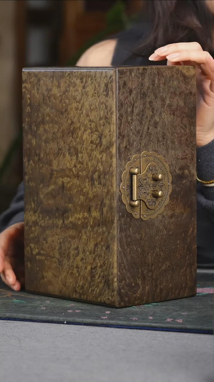 【闪购商品】乌木类箱古沉金丝楠一木一器龙胆纹首饰盒