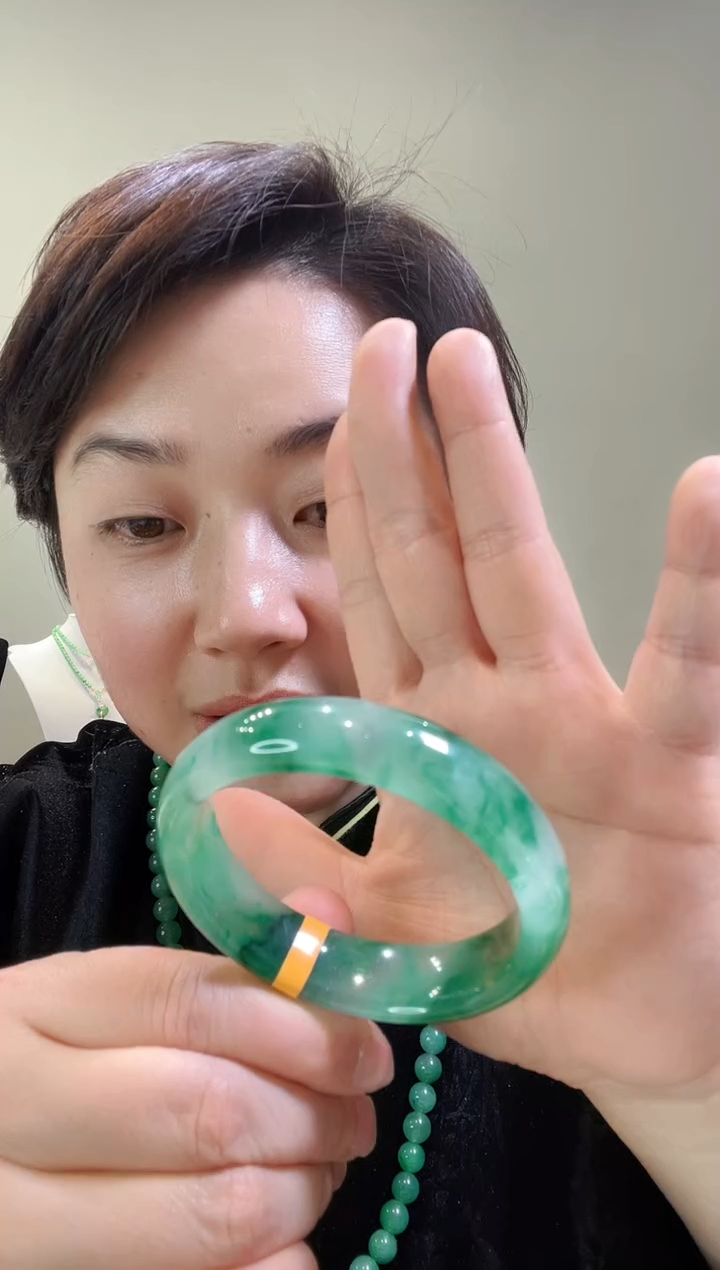 【闪购商品】石英质玉手镯未镶嵌56圈