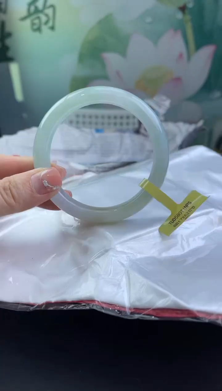 翡翠手镯未镶嵌14翡翠手镯