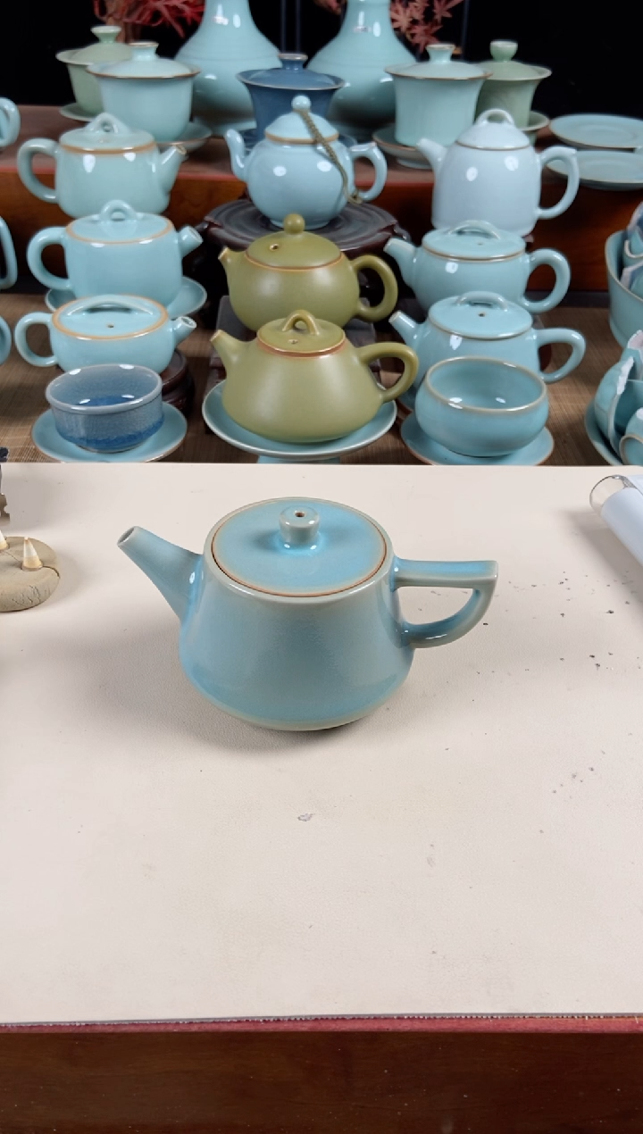 【闪购商品】其他微瑕天蓝柱础壶支钉烧200cc杨小将底款