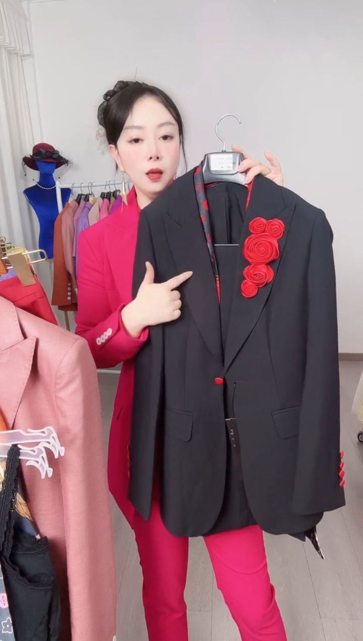 M码喇叭裤黑色玫瑰花套装（默认微瑕、不退不换）