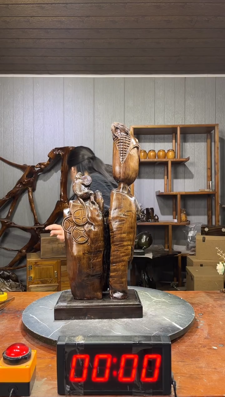 金丝楠又*又阴沉木摆件