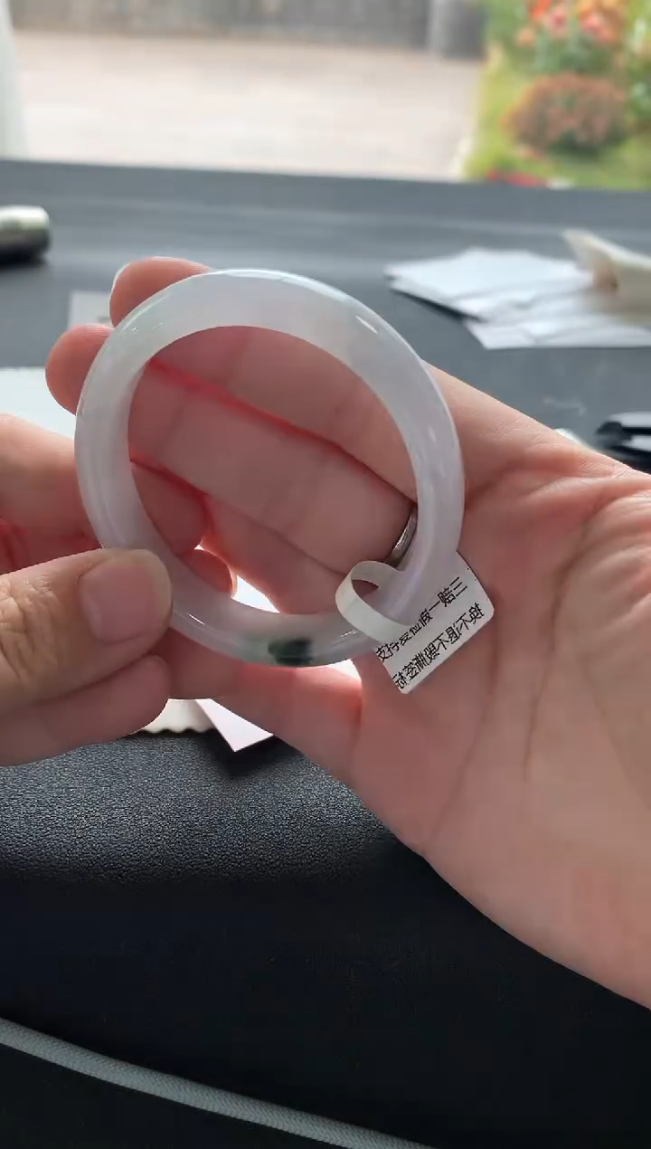 【闪购商品】翡翠手镯未镶嵌54.2贵妃买断Y721