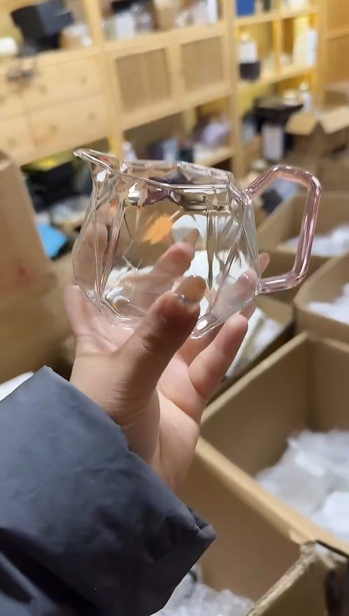 粉色璀璨公道杯   