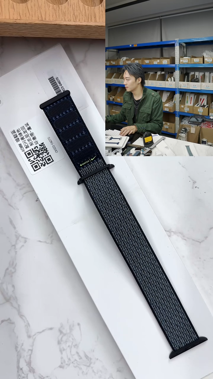 准新品小表盘 白盒原封 耐克联名带反光 暗靛蓝配闪亮绿尼龙回环