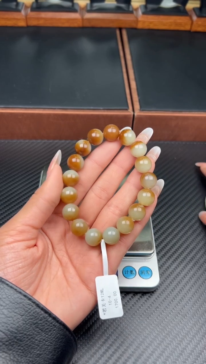 未镶嵌手串和田玉谁****角若羌微色差卡12