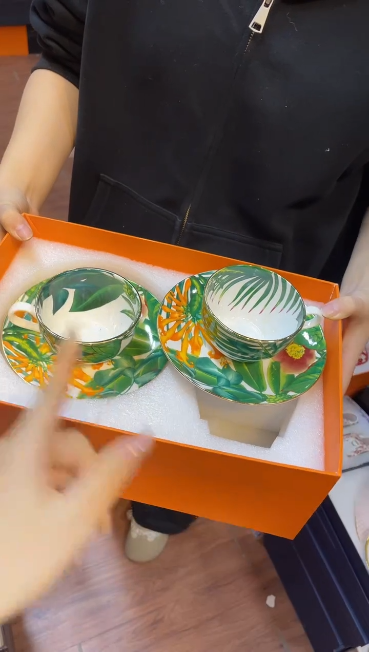 杯鸿辉家品牌瓷器，京东包邮！