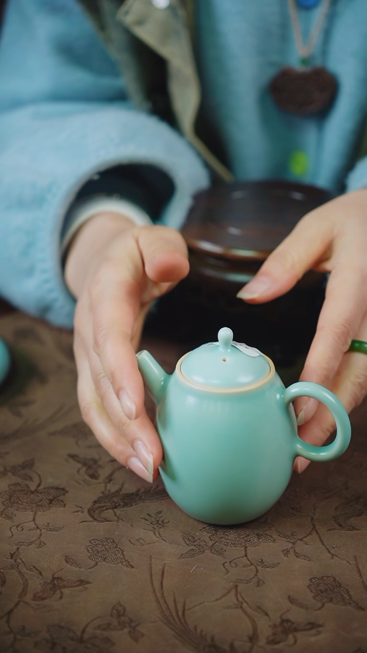 【闪购商品】杯34汝瓷纯手工秀玉壶（微微不完美）