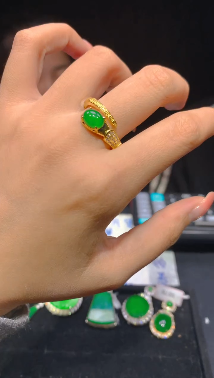 【闪购商品】定制翡翠未镶嵌136多样性发货（发其一）