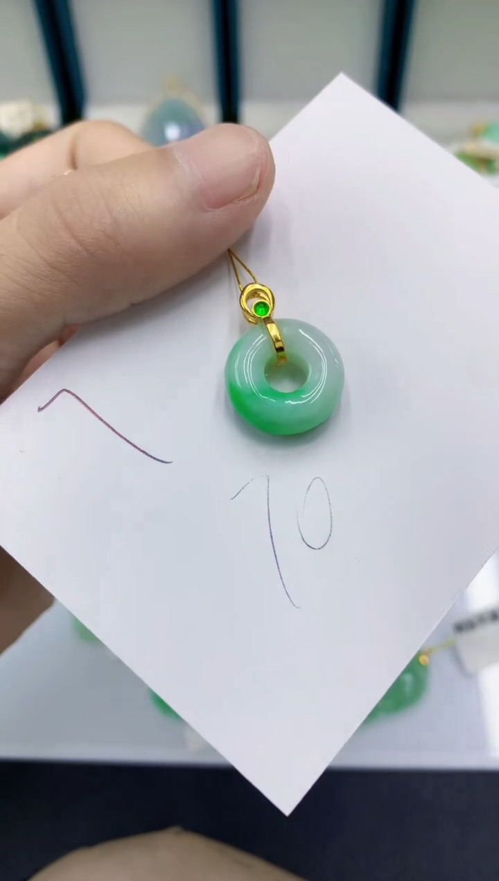 颈饰未镶嵌翡翠翡翠