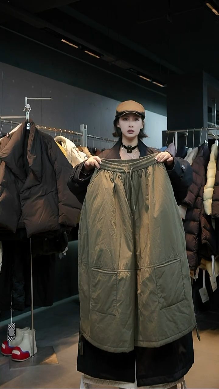 8分裤子绿色8分裤子绿色