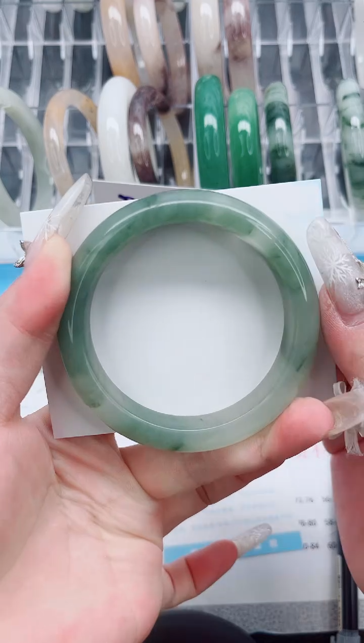 【闪购商品】石英质玉手镯未镶嵌A209-57.5