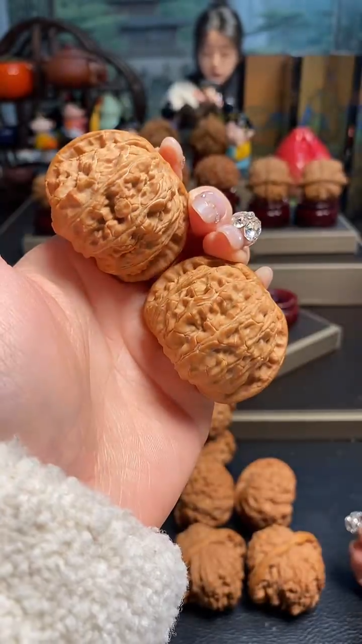 【闪购商品】文玩核桃吊坠F180白狮子45